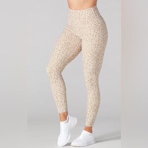 Tack active High-Waist Beige leopard print Leggings small